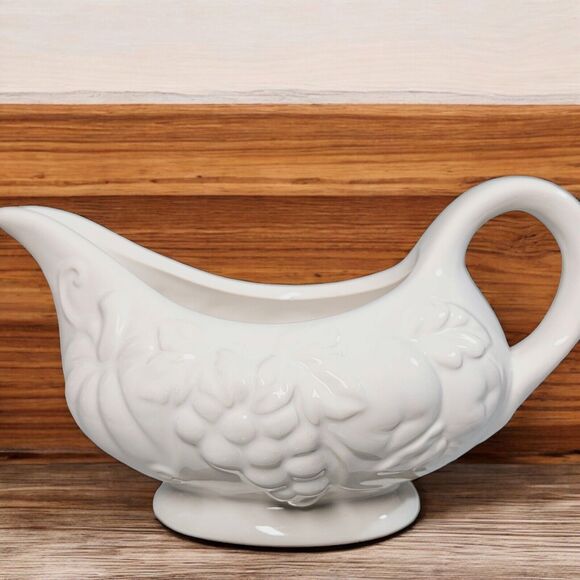 Tabletops Unlimited Nature China Sauce Gravy Boat Embossed Fruit White - Picture 12 of 12